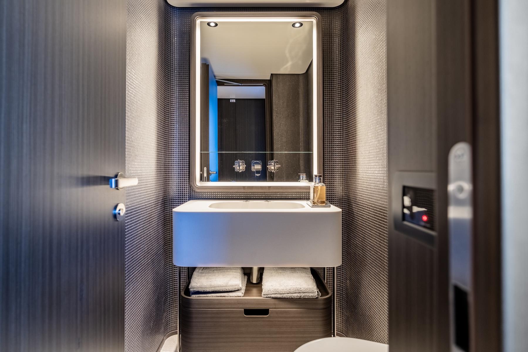 2024 CUSTOM LINE NAVETTA 30 